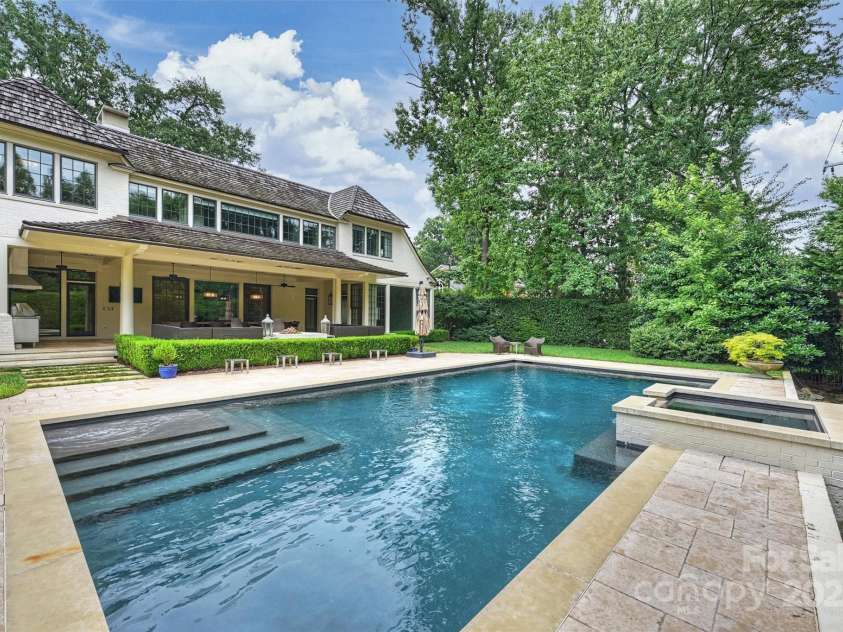 3912 Beresford Road, Charlotte, NC 28211.  MLS# CAR4292210, YatesRealty ID 33961. 