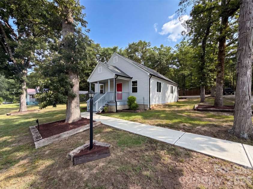 604 Rowan Mills Road, Salisbury, NC 28147.  MLS# CAR4398462, YatesRealty ID 33961. 