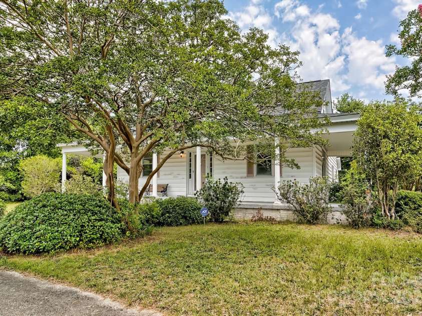 315 Marion Street, Kershaw, SC 29067.  MLS# CAR4278588, YatesRealty ID 33962. 