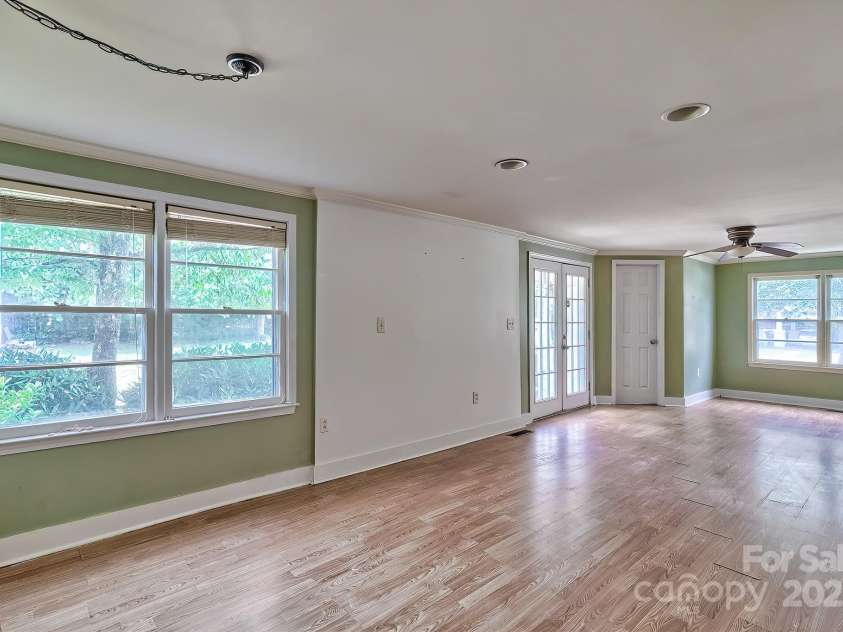 315 Marion Street, Kershaw, SC 29067.  MLS# CAR4278588, YatesRealty ID 33962. 