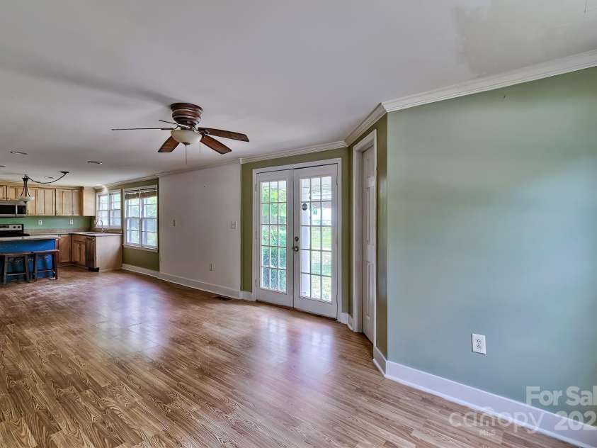 315 Marion Street, Kershaw, SC 29067.  MLS# CAR4278588, YatesRealty ID 33962. 