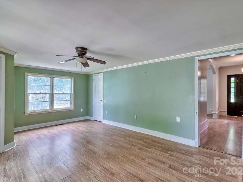 315 Marion Street, Kershaw, SC 29067.  MLS# CAR4278588, YatesRealty ID 33962. 
