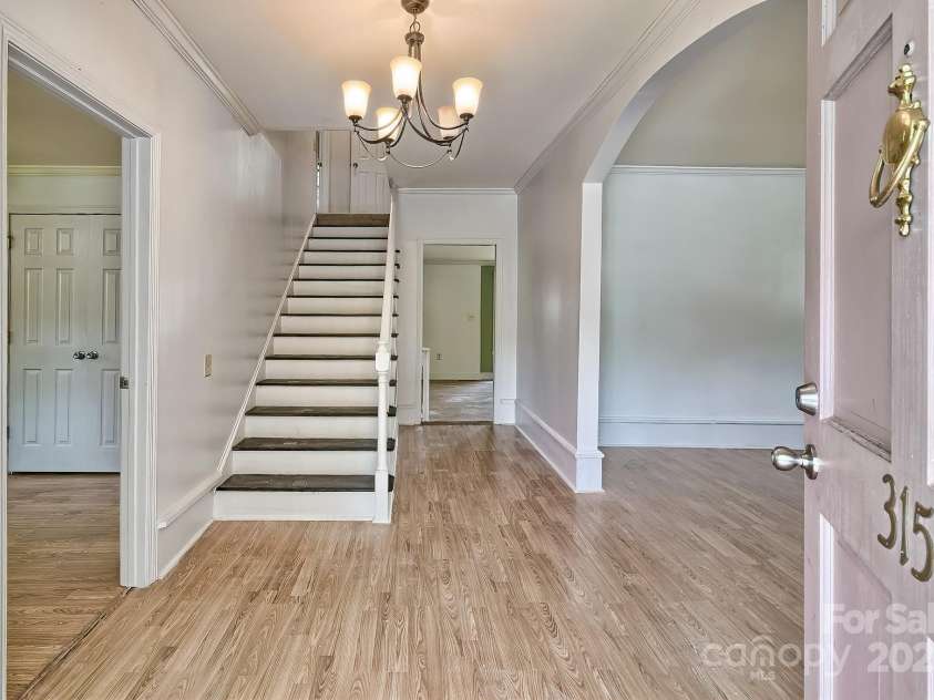 315 Marion Street, Kershaw, SC 29067.  MLS# CAR4278588, YatesRealty ID 33962. 