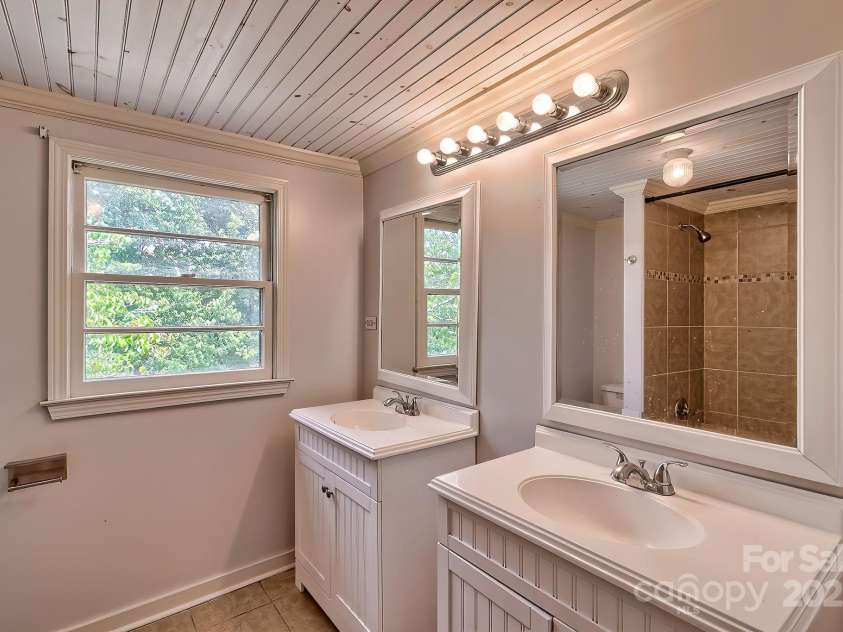 315 Marion Street, Kershaw, SC 29067.  MLS# CAR4278588, YatesRealty ID 33962. 
