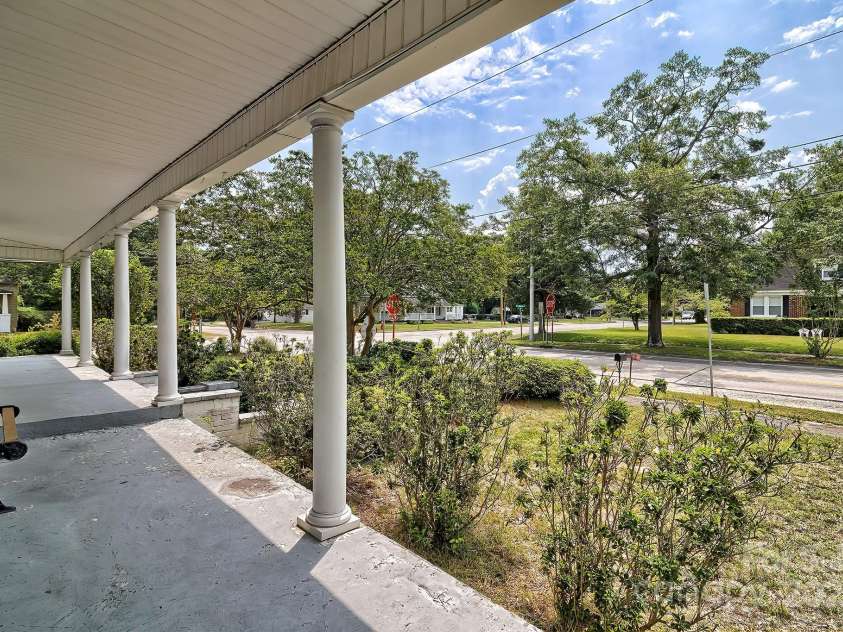 315 Marion Street, Kershaw, SC 29067.  MLS# CAR4278588, YatesRealty ID 33962. 