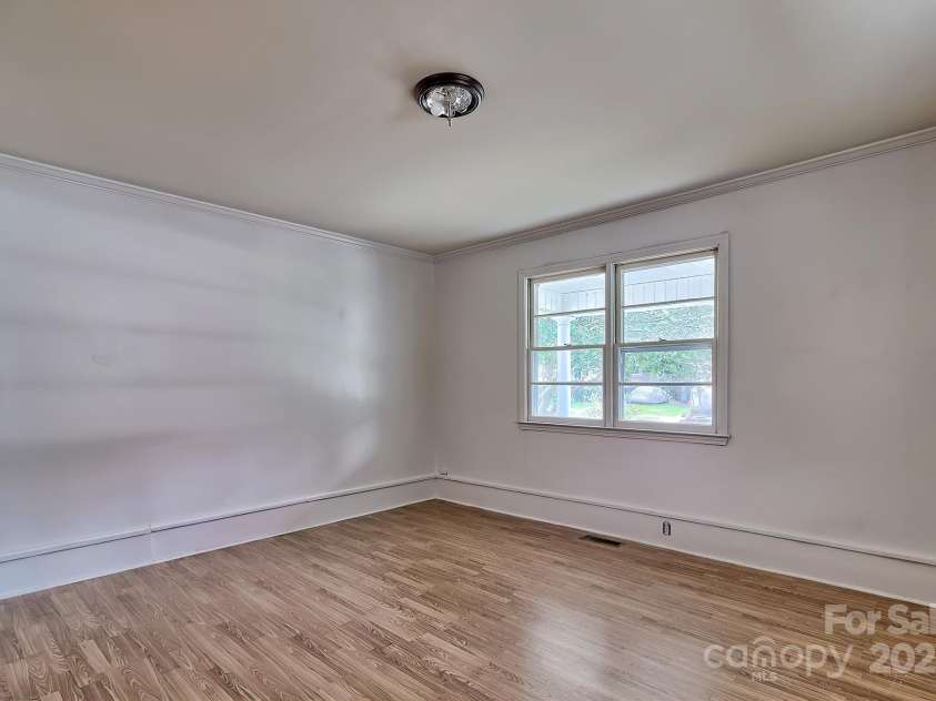 315 Marion Street, Kershaw, SC 29067.  MLS# CAR4278588, YatesRealty ID 33962. 