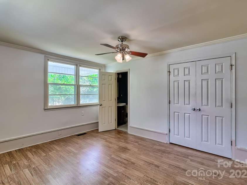 315 Marion Street, Kershaw, SC 29067.  MLS# CAR4278588, YatesRealty ID 33962. 