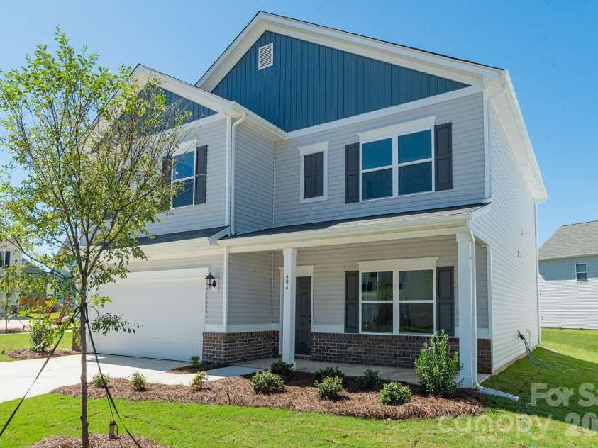 604 Cooley Drive, Salisbury, NC 28147.  MLS# CAR4398447, YatesRealty ID 33962. 