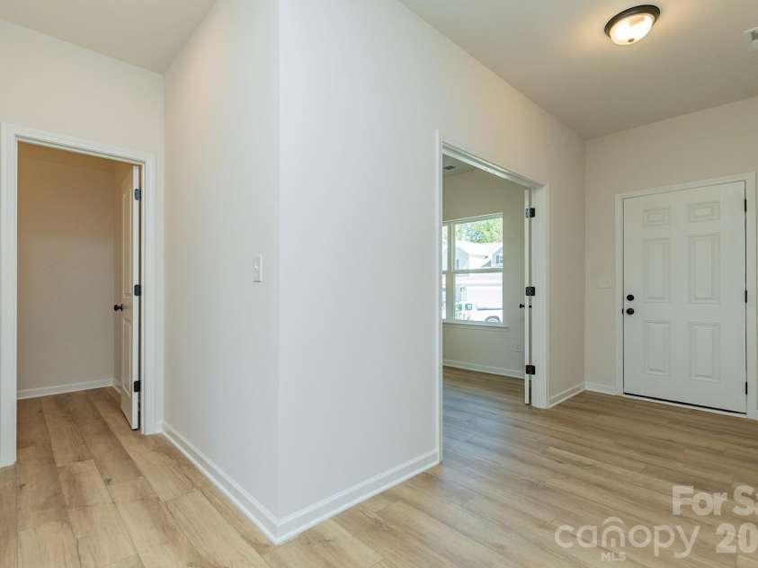 604 Cooley Drive, Salisbury, NC 28147.  MLS# CAR4398447, YatesRealty ID 33962. 