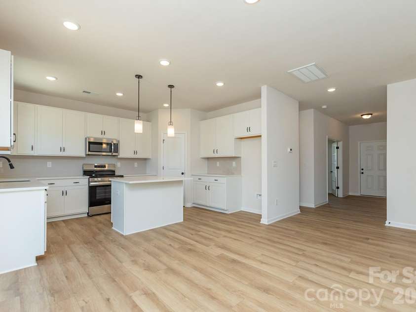 604 Cooley Drive, Salisbury, NC 28147.  MLS# CAR4398447, YatesRealty ID 33962. 