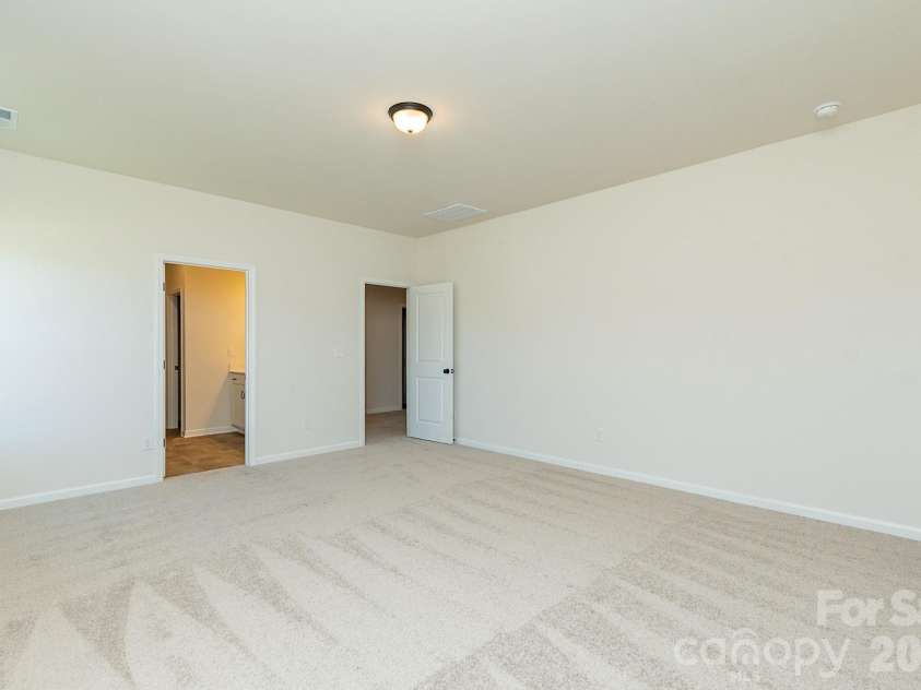 604 Cooley Drive, Salisbury, NC 28147.  MLS# CAR4398447, YatesRealty ID 33962. 