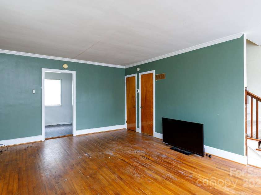 1049/1051 Park Avenue Extension, Rock Hill, SC 29732.  MLS# CAR4292647, YatesRealty ID 33964. 