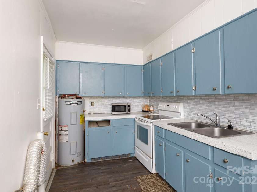 1049/1051 Park Avenue Extension, Rock Hill, SC 29732.  MLS# CAR4292647, YatesRealty ID 33964. 