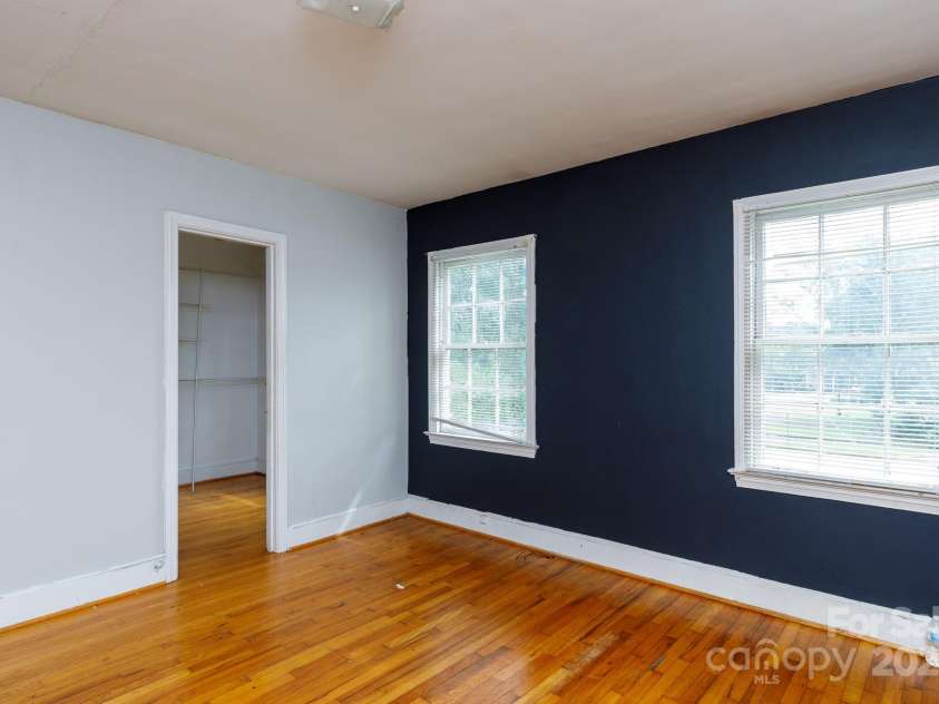 1049/1051 Park Avenue Extension, Rock Hill, SC 29732.  MLS# CAR4292647, YatesRealty ID 33964. 