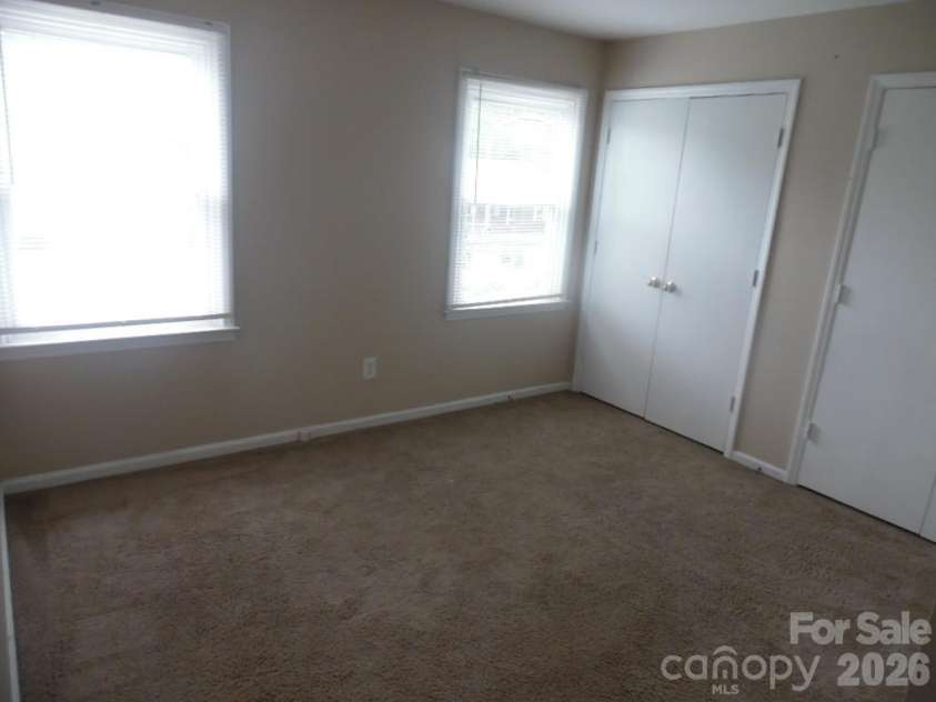 6311 Coach Hill Lane, Charlotte, NC 28212.  MLS# CAR4398478, YatesRealty ID 33964. 