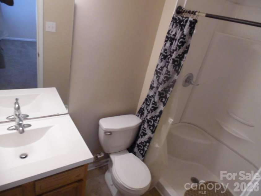 6311 Coach Hill Lane, Charlotte, NC 28212.  MLS# CAR4398478, YatesRealty ID 33964. 