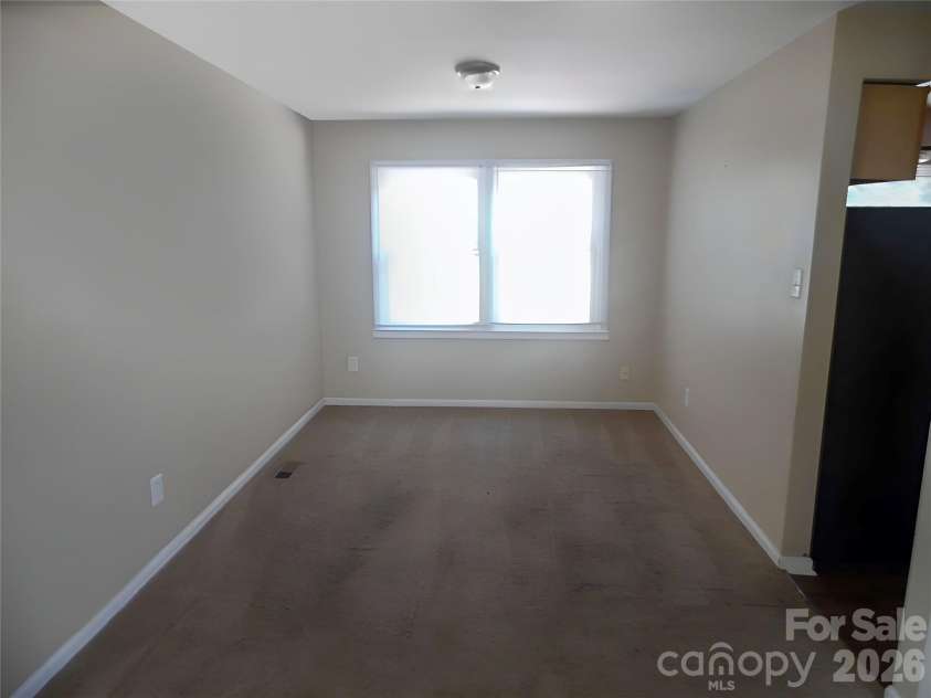 6311 Coach Hill Lane, Charlotte, NC 28212.  MLS# CAR4398478, YatesRealty ID 33964. Dining Room