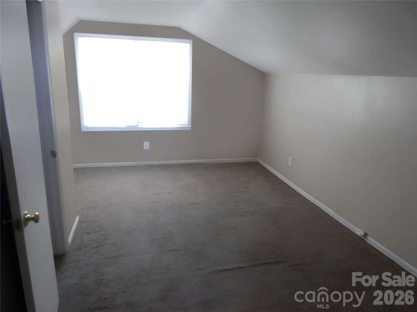 6311 Coach Hill Lane, Charlotte, NC 28212.  MLS# CAR4398478, YatesRealty ID 33964. Primary Bedroom