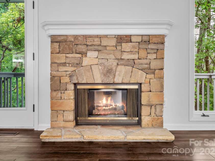 105 Beaver Ridge Road, Asheville, NC 28804.  MLS# CAR4286987, YatesRealty ID 33965. 