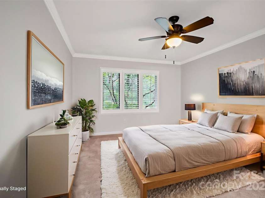 105 Beaver Ridge Road, Asheville, NC 28804.  MLS# CAR4286987, YatesRealty ID 33965. Virtually Staged 