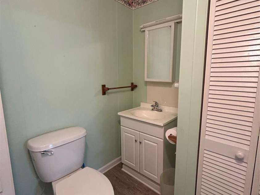 402 24TH Street, Kannapolis, NC 28083.  MLS# CAR4398330, YatesRealty ID 33965. Half Bath with Built-In Storage