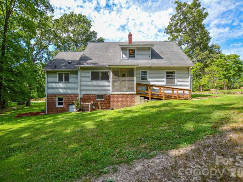 1800 Brantley Road, Kannapolis, NC 28083.  MLS# CAR4398516, YatesRealty ID 33966. 