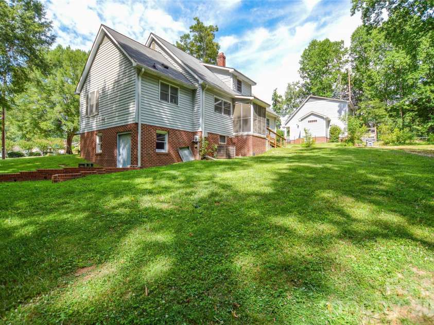 1800 Brantley Road, Kannapolis, NC 28083.  MLS# CAR4398516, YatesRealty ID 33966. 