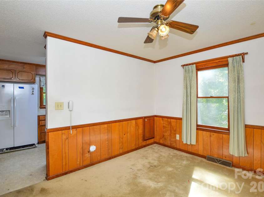 1800 Brantley Road, Kannapolis, NC 28083.  MLS# CAR4398516, YatesRealty ID 33966. 