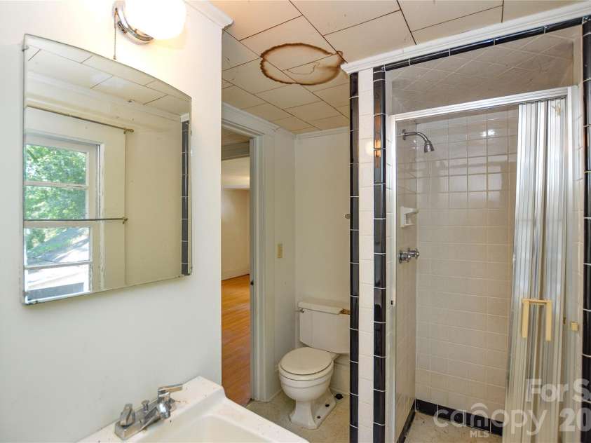 1800 Brantley Road, Kannapolis, NC 28083.  MLS# CAR4398516, YatesRealty ID 33966. 