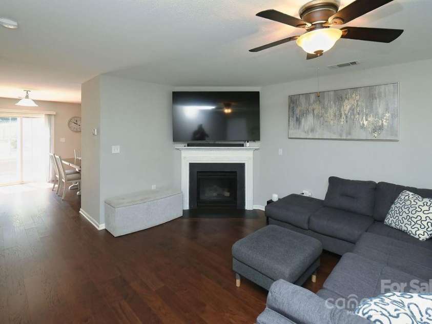 3130 Osceola Lane, Charlotte, NC 28269.  MLS# CAR4292809, YatesRealty ID 33967. 
