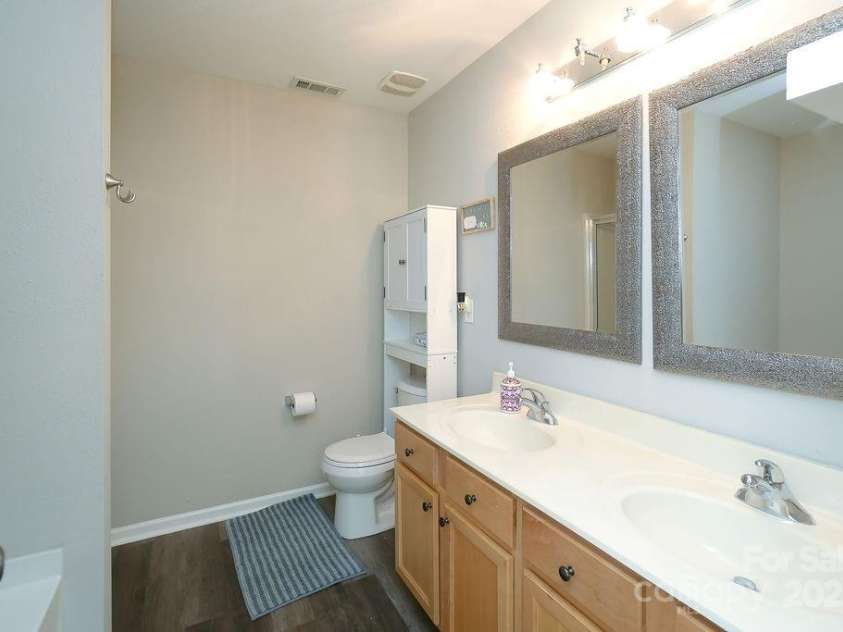 3130 Osceola Lane, Charlotte, NC 28269.  MLS# CAR4292809, YatesRealty ID 33967. 