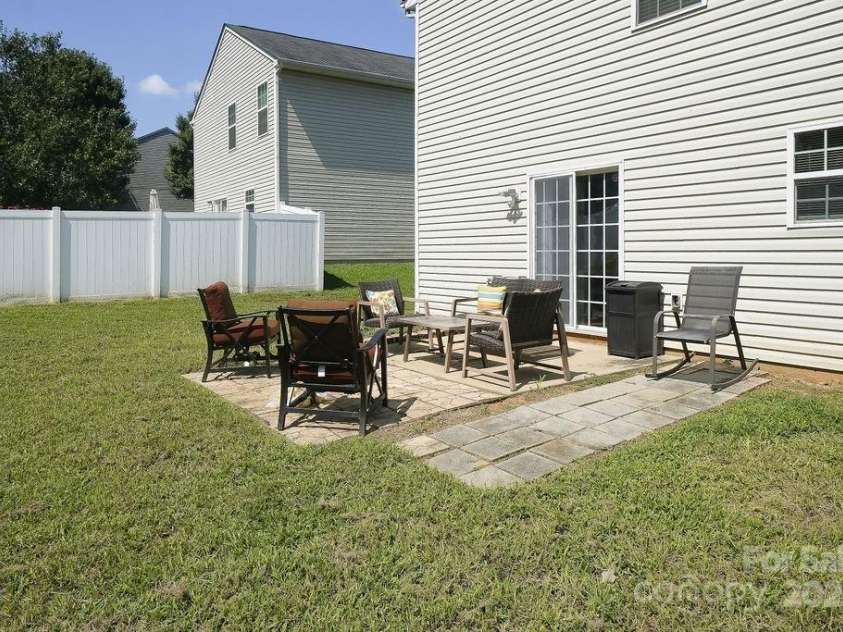 3130 Osceola Lane, Charlotte, NC 28269.  MLS# CAR4292809, YatesRealty ID 33967. 