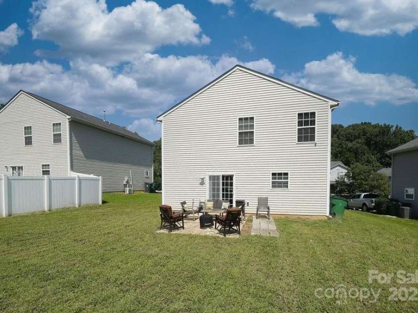 3130 Osceola Lane, Charlotte, NC 28269.  MLS# CAR4292809, YatesRealty ID 33967. 
