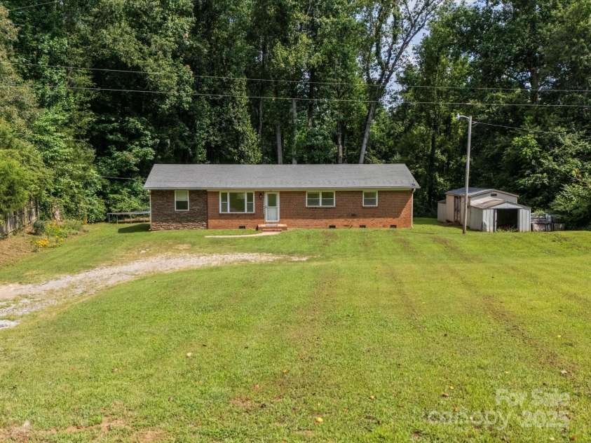 142 Hatcher Road, Shelby, NC 28150.  MLS# CAR4278201, YatesRealty ID 33968. 