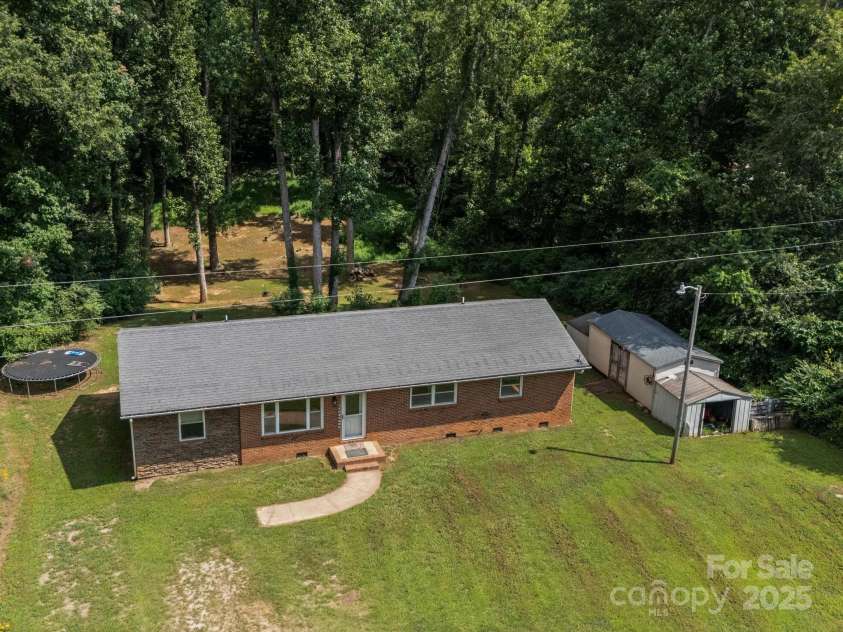 142 Hatcher Road, Shelby, NC 28150.  MLS# CAR4278201, YatesRealty ID 33968. 
