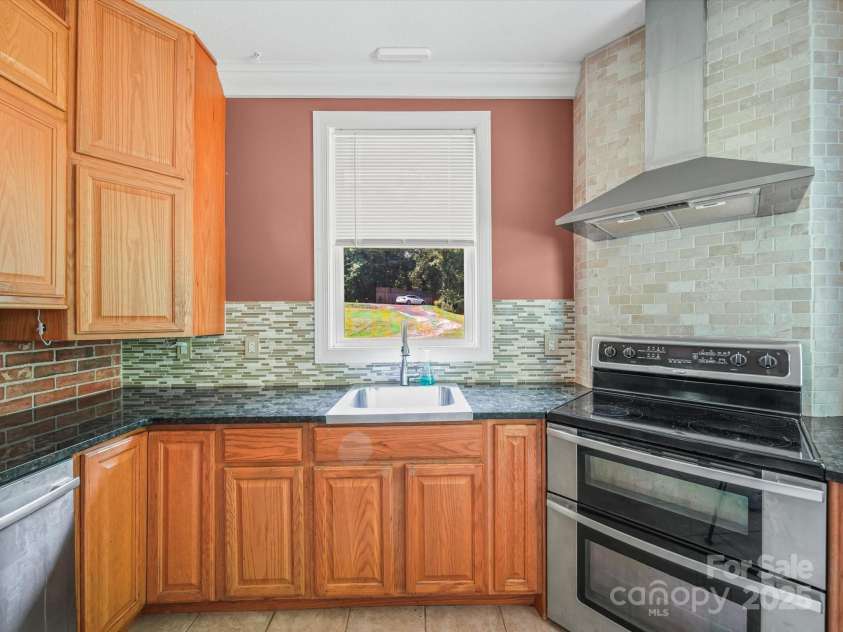 142 Hatcher Road, Shelby, NC 28150.  MLS# CAR4278201, YatesRealty ID 33968. 