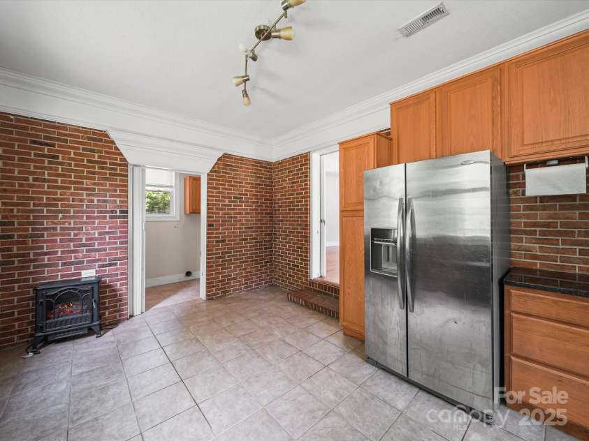 142 Hatcher Road, Shelby, NC 28150.  MLS# CAR4278201, YatesRealty ID 33968. 