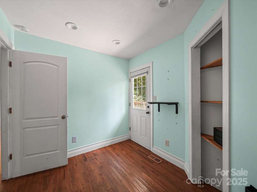 142 Hatcher Road, Shelby, NC 28150.  MLS# CAR4278201, YatesRealty ID 33968. 