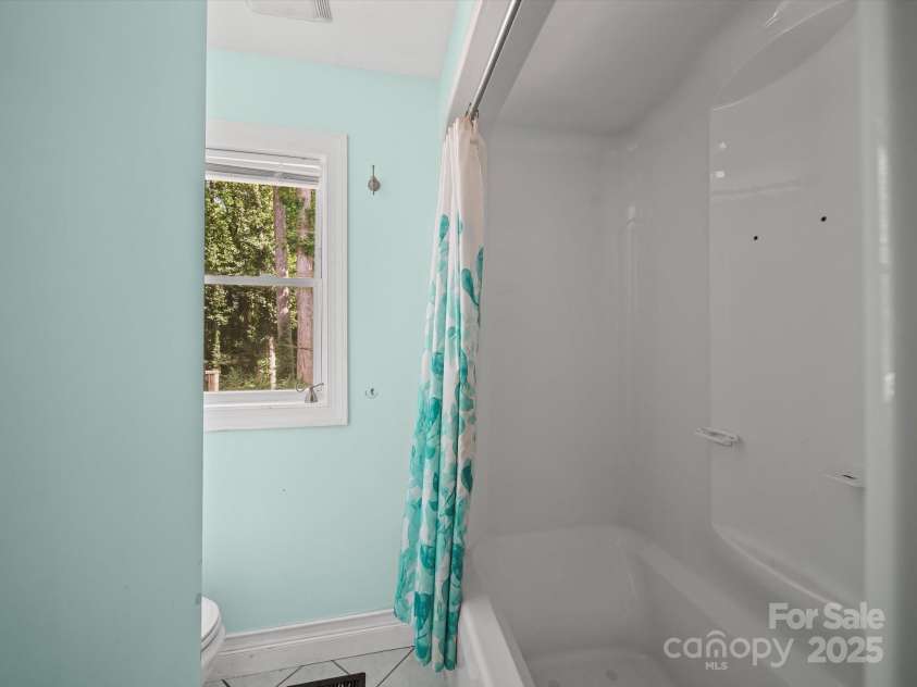 142 Hatcher Road, Shelby, NC 28150.  MLS# CAR4278201, YatesRealty ID 33968. 