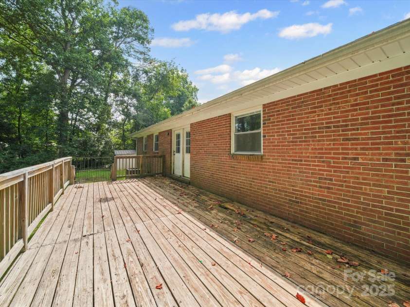 142 Hatcher Road, Shelby, NC 28150.  MLS# CAR4278201, YatesRealty ID 33968. 