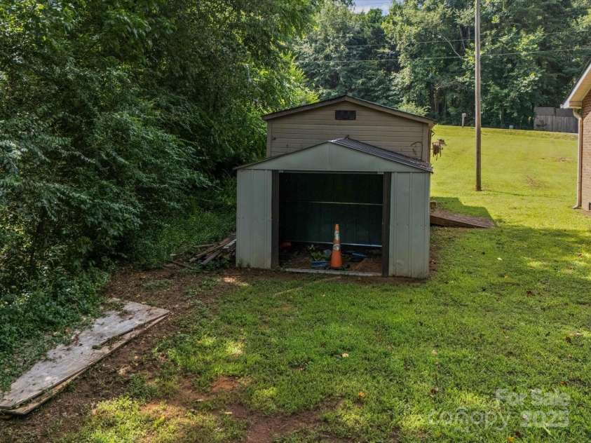142 Hatcher Road, Shelby, NC 28150.  MLS# CAR4278201, YatesRealty ID 33968. 