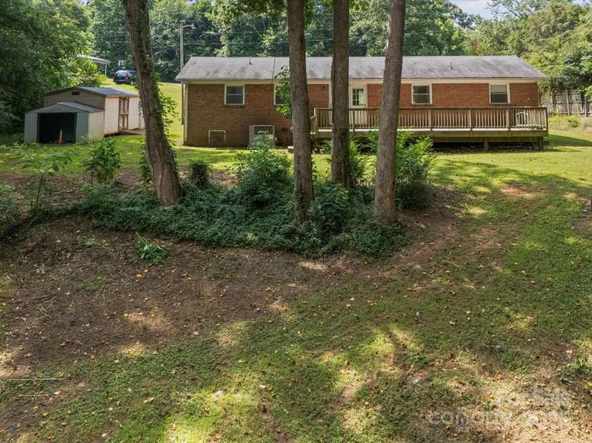 142 Hatcher Road, Shelby, NC 28150.  MLS# CAR4278201, YatesRealty ID 33968. 