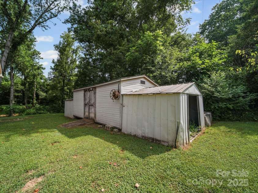 142 Hatcher Road, Shelby, NC 28150.  MLS# CAR4278201, YatesRealty ID 33968. 