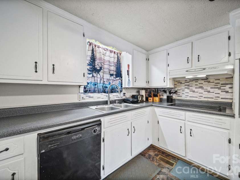 420 Bear Creek Road, Shelby, NC 28152.  MLS# CAR4398541, YatesRealty ID 33968. 