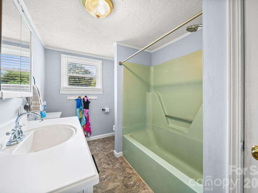 420 Bear Creek Road, Shelby, NC 28152.  MLS# CAR4398541, YatesRealty ID 33968. 