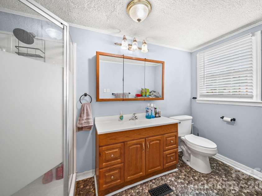 420 Bear Creek Road, Shelby, NC 28152.  MLS# CAR4398541, YatesRealty ID 33968. 