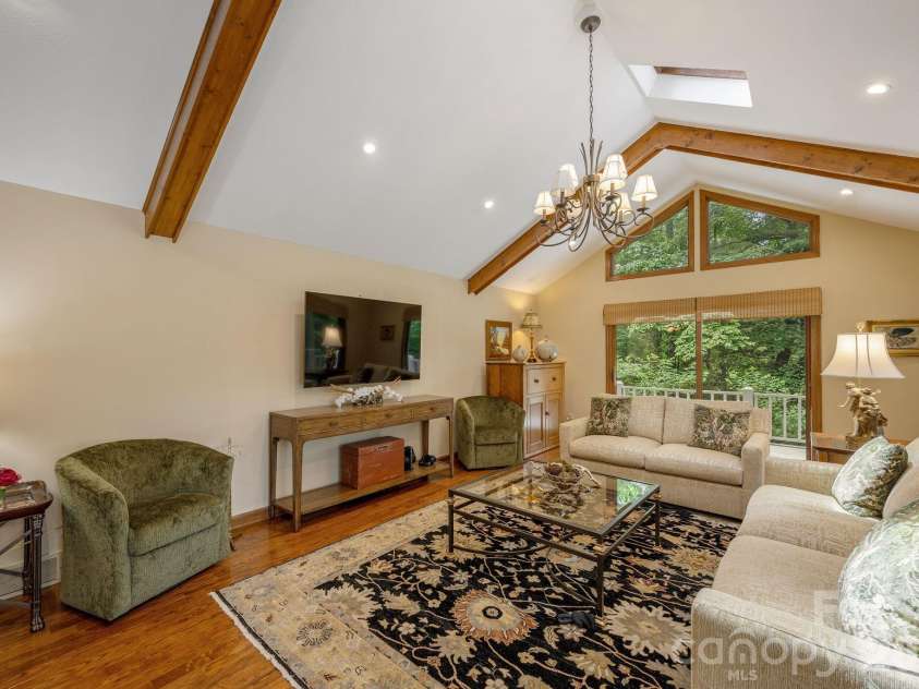 117 Tarnhill Drive, Flat Rock, NC 28731.  MLS# CAR4395598, YatesRealty ID 33969. 