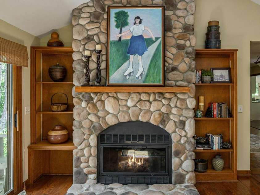 117 Tarnhill Drive, Flat Rock, NC 28731.  MLS# CAR4395598, YatesRealty ID 33969. 
