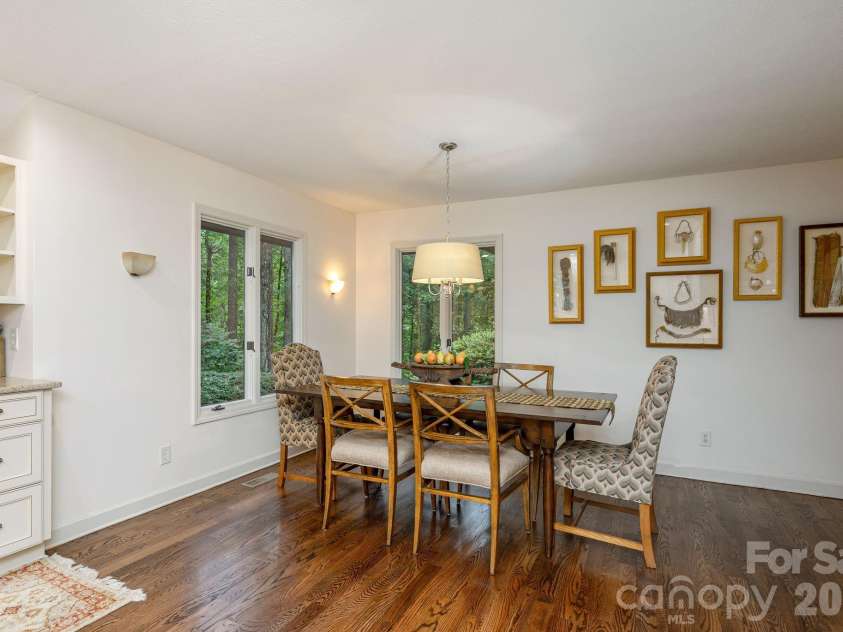 117 Tarnhill Drive, Flat Rock, NC 28731.  MLS# CAR4395598, YatesRealty ID 33969. 