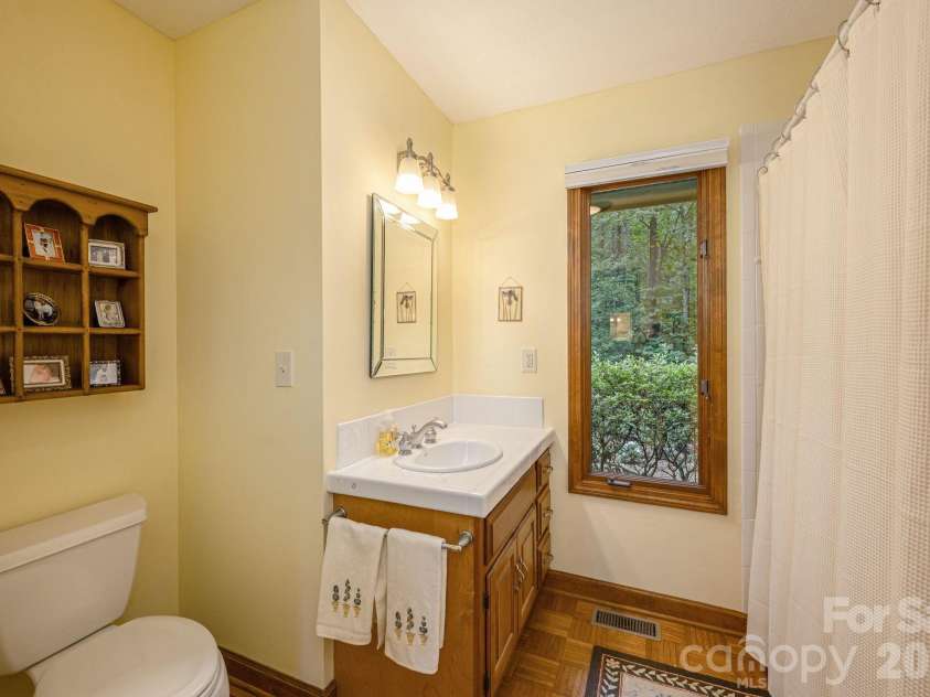 117 Tarnhill Drive, Flat Rock, NC 28731.  MLS# CAR4395598, YatesRealty ID 33969. 